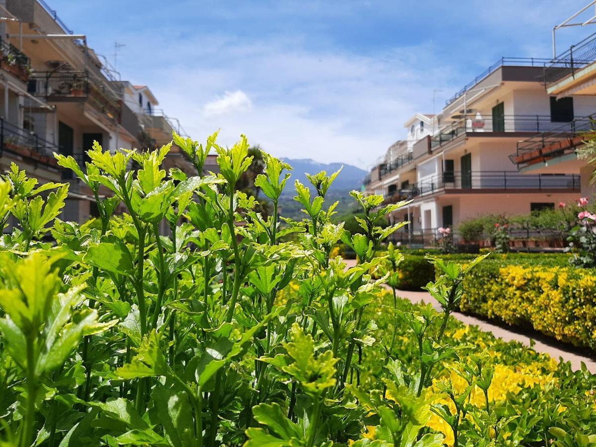 Al Giardino Sant'Anna Apartment Mascali Exterior foto